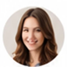 Sarah M. customer portrait